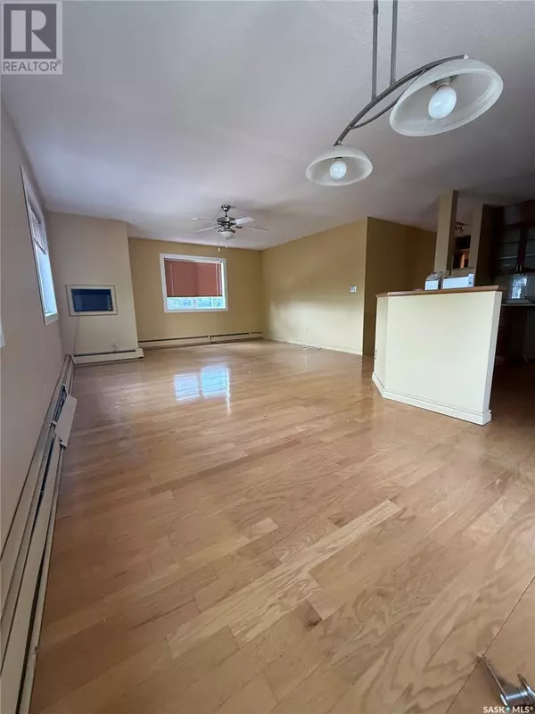 Regina, SK S4P4J4,303 1867 15th AVENUE