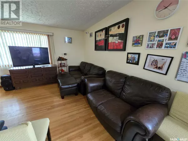 Swift Current, SK S9H2S4,644 9th AVENUE NE