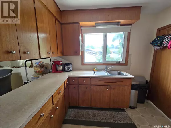 Swift Current, SK S9H2S4,644 9th AVENUE NE