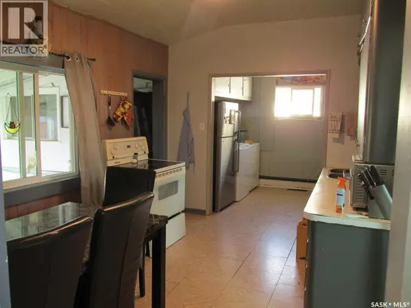 Nipawin, SK S0E1E0,304 1st STREET W