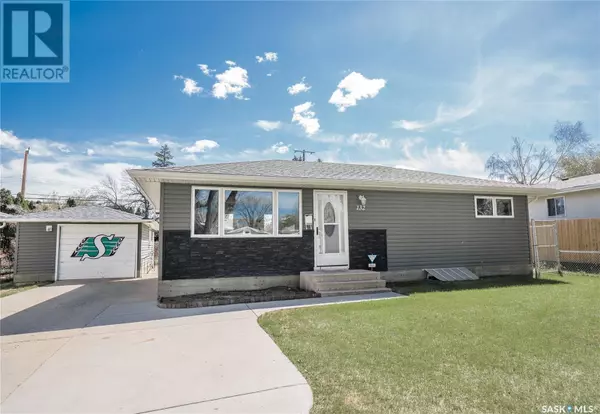 132 Montreal AVENUE S, Saskatoon, SK S7M3K8