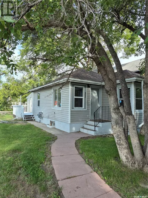 803 I AVENUE N, Saskatoon, SK S7L2H2