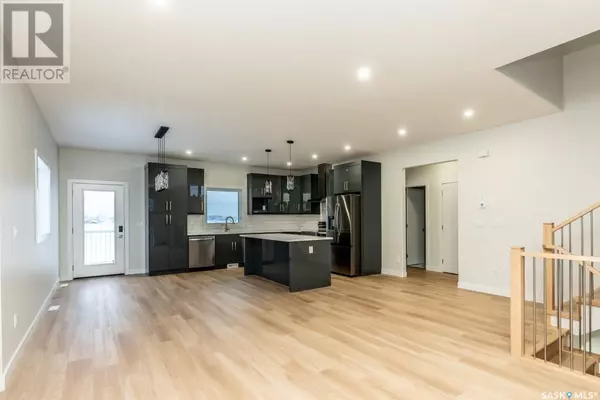 818 Bentley MANOR, Saskatoon, SK S7L6P2