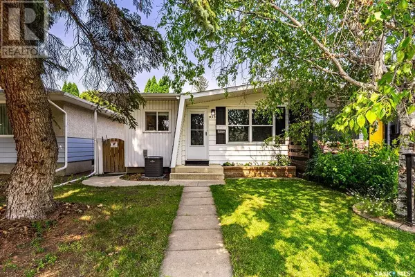 433 East PLACE, Saskatoon, SK S7J2Y7