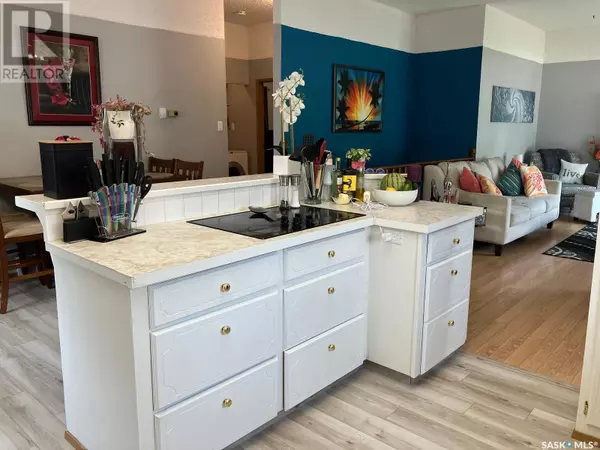 Nipawin, SK S0E1E0,804 - 806 9th AVENUE W