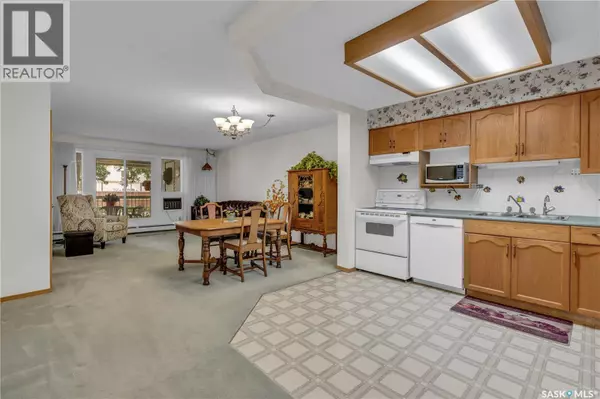 Regina, SK S4V2P8,117 960 ASSINIBOINE AVENUE E