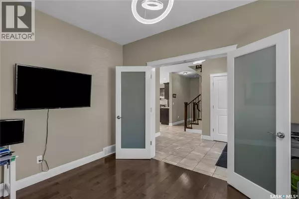 Saskatoon, SK S7V0A5,715 Beechdale WAY