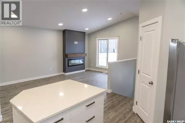 Saskatoon, SK S7W0Y4,879 Brighton BOULEVARD