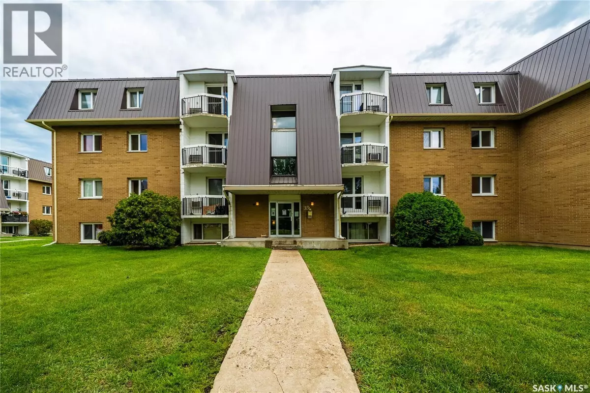 Regina, SK S4S6P8,11 35 Centennial STREET