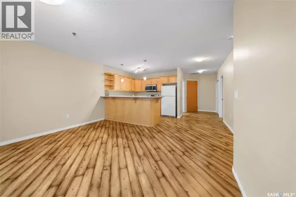 Regina, SK S4P3N6,902 1914 Hamilton STREET