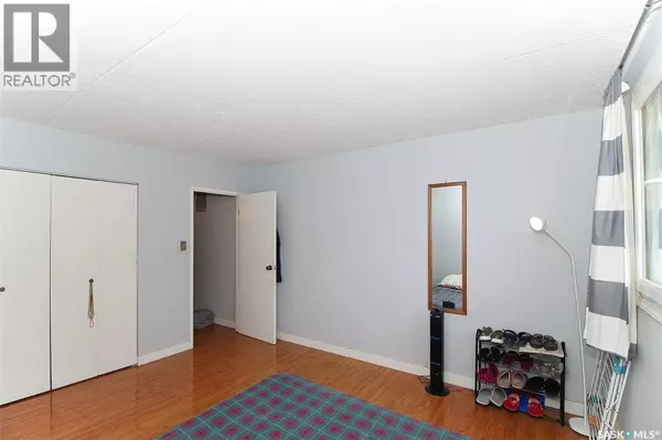 Regina, SK S4S6P8,34 39 Centennial STREET