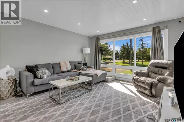 Assiniboia, SK S0H0B0,106 Wood CRESCENT