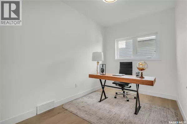 Saskatoon, SK S7W1J1,307 Sharma CRESCENT