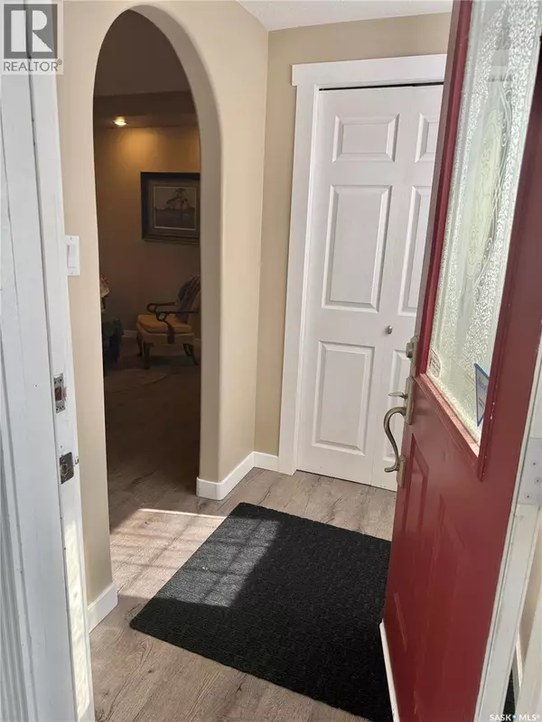 Saskatoon, SK S7K2J3,430 3rd AVENUE N