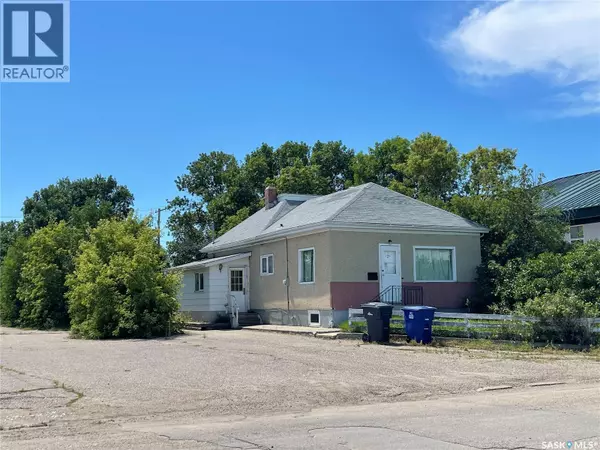 Weyburn, SK S4H2H5,112 & 120 SIMS AVENUE