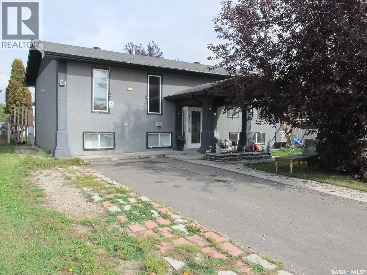 Nipawin, SK S0E1E0,617 8th AVENUE W