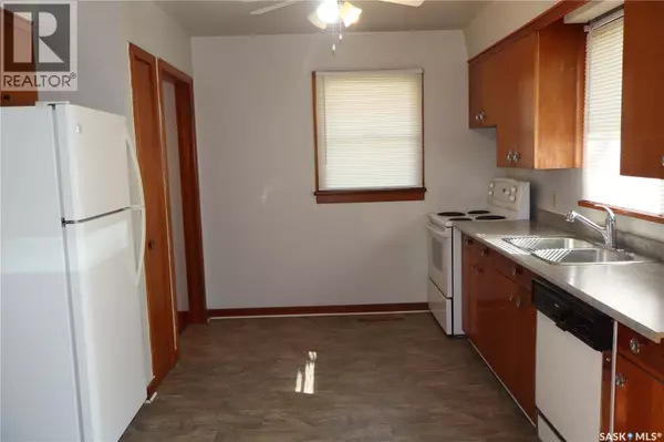 Assiniboia, SK S0H0B0,505 3rd AVENUE E