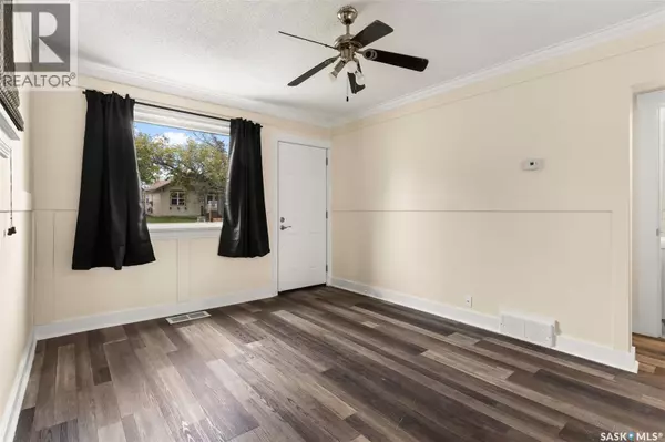 Regina, SK S4N2Y9,2211 McDonald STREET