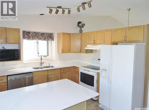 Saskatoon, SK S7J5G3,222 Keller CRESCENT