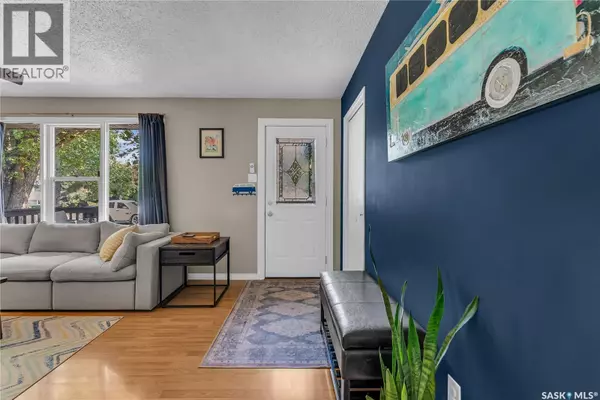 Saskatoon, SK S7J0S9,2414 McPherson AVENUE