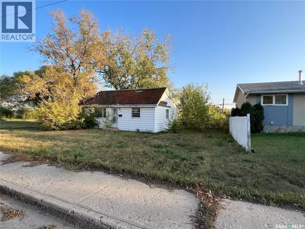 Moose Jaw, SK S6H0L1,1045 Stadacona STREET E