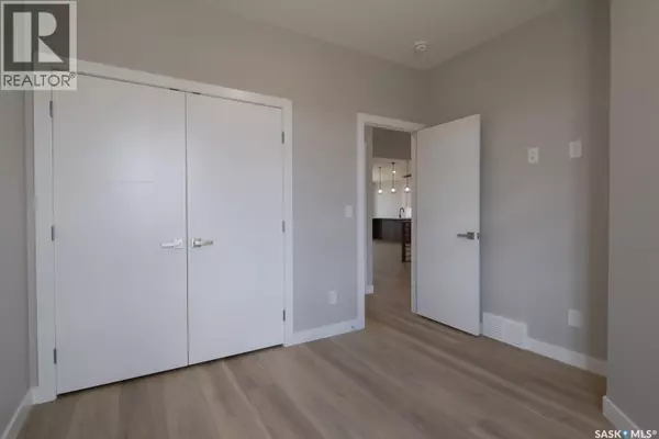 Saskatoon, SK S7W1K7,423 Sharma CRESCENT