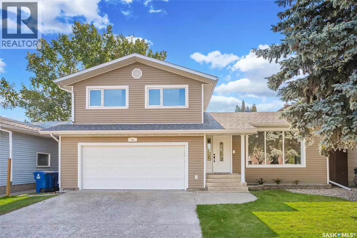Saskatoon, SK S7K5G9,791 Lenore DRIVE
