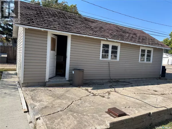 Swift Current, SK S9H0V3,476 4th AVENUE NW