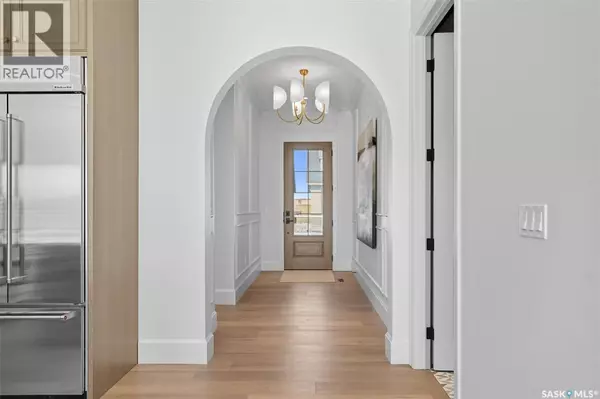 Saskatoon, SK S7T1B1,32 350 Cartwright STREET