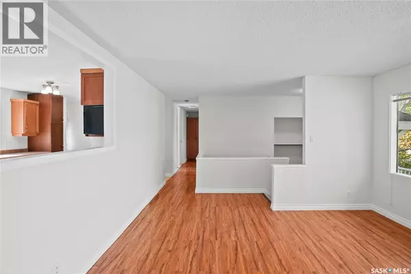 Regina, SK S4S5S8,263 Logan CRESCENT