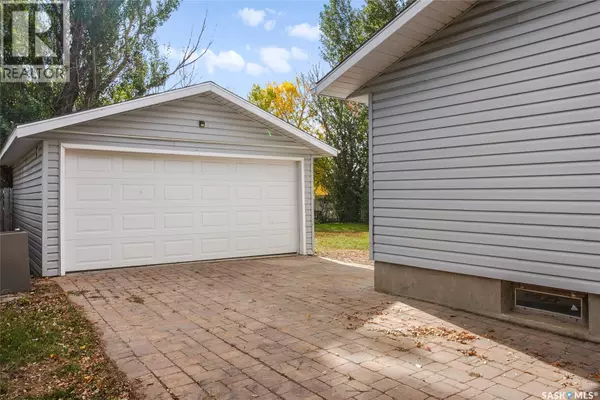 Regina, SK S4S5S8,263 Logan CRESCENT