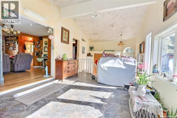 Buckland Rm No. 491, SK S6V5R3,258 Pine STREET