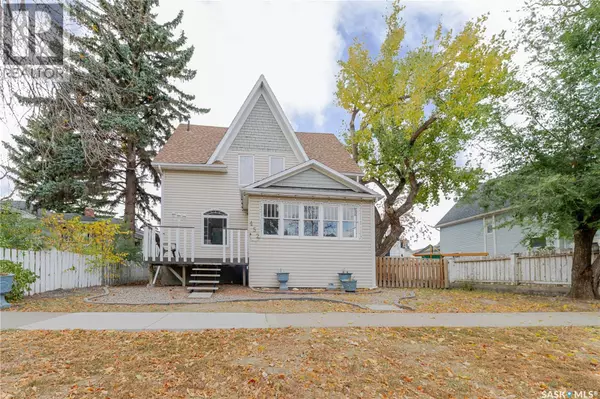 452 Stadacona STREET E, Moose Jaw, SK S6H0J8