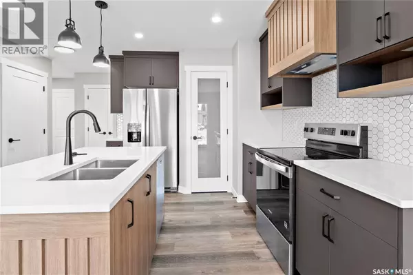 Saskatoon, SK S7M5N8,411 Kinloch CRESCENT