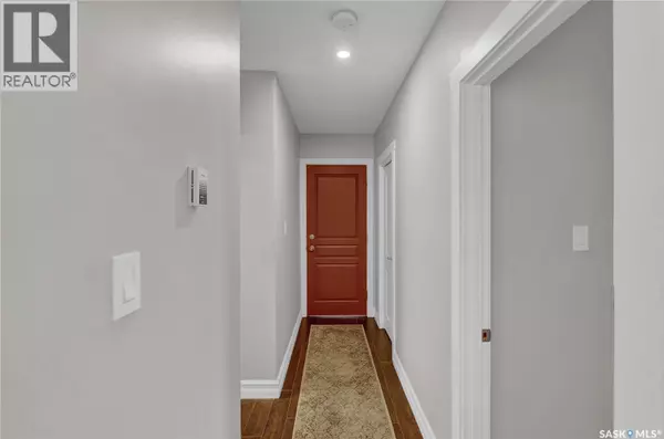 Regina, SK S4T2E8,21 2157 Rae STREET