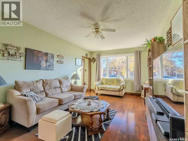 Prince Albert, SK S6V1A3,200 11th STREET E