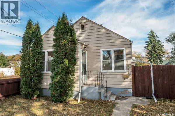 1002 J AVENUE S, Saskatoon, SK S7M2B9