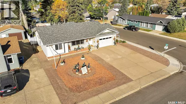 18 Blue Sage DRIVE, Moose Jaw, SK S6J1C4