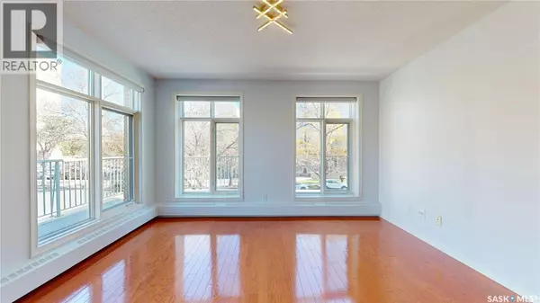 Regina, SK S4P4M3,212 2050 College AVENUE