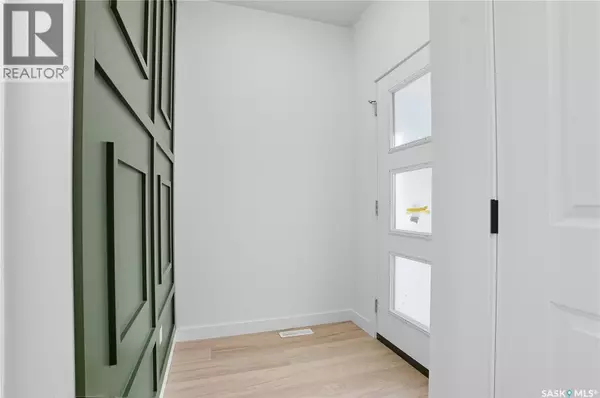 Saskatoon, SK S7W1L1,311 Sharma CRESCENT