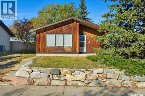 91 Howell AVENUE, Saskatoon, SK S7L3S9