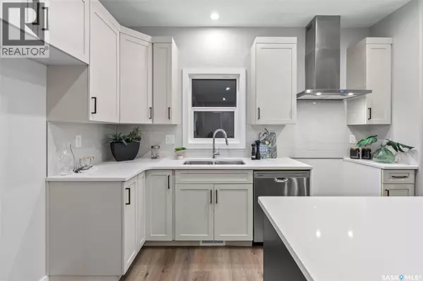 Saskatoon, SK S7W0L8,102 Kostiuk CRESCENT