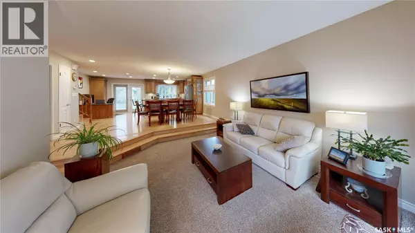 Regina, SK S4V0Z6,2322 Hanover CRESCENT E