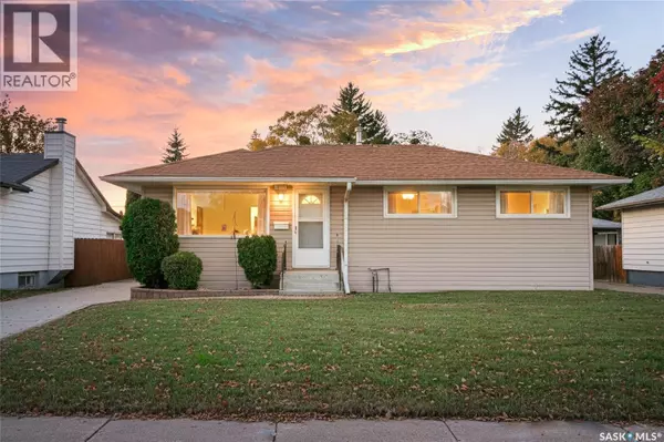 1810 Sommerfeld AVENUE, Saskatoon, SK S7H2S8