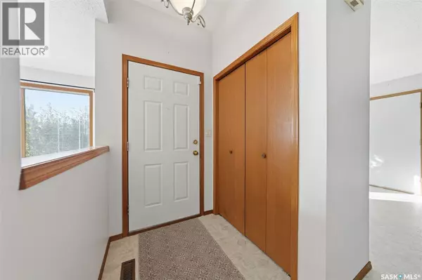 Saskatoon, SK S7J4S8,207 Nemeiben ROAD