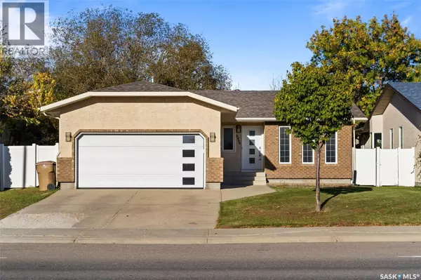 2206 Assiniboine AVENUE E, Regina, SK S4V2E8