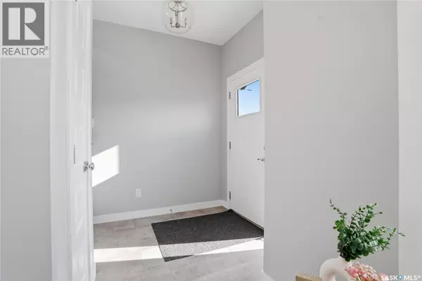 Saskatoon, SK S7W0Z4,677 Feheregyhazi BOULEVARD