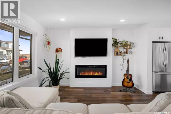 Saskatoon, SK S7W1C4,668 Feheregyhazi BOULEVARD