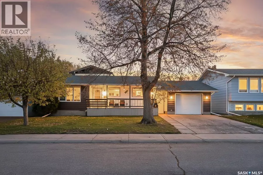 1305 Princess CRESCENT, Moose Jaw, SK S6H6V7