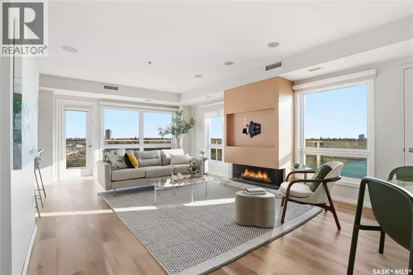 Saskatoon, SK S7K0G8,1308 902 Spadina CRESCENT E